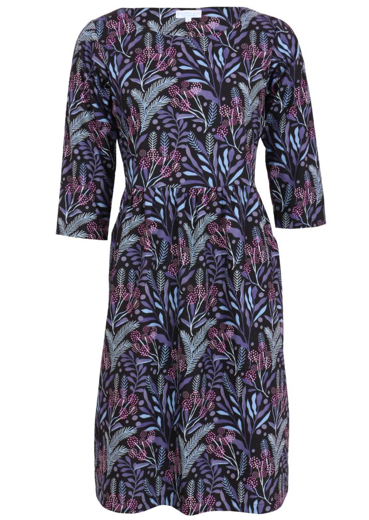 100% cotton dress with 3/4 sleeves and high round neckline