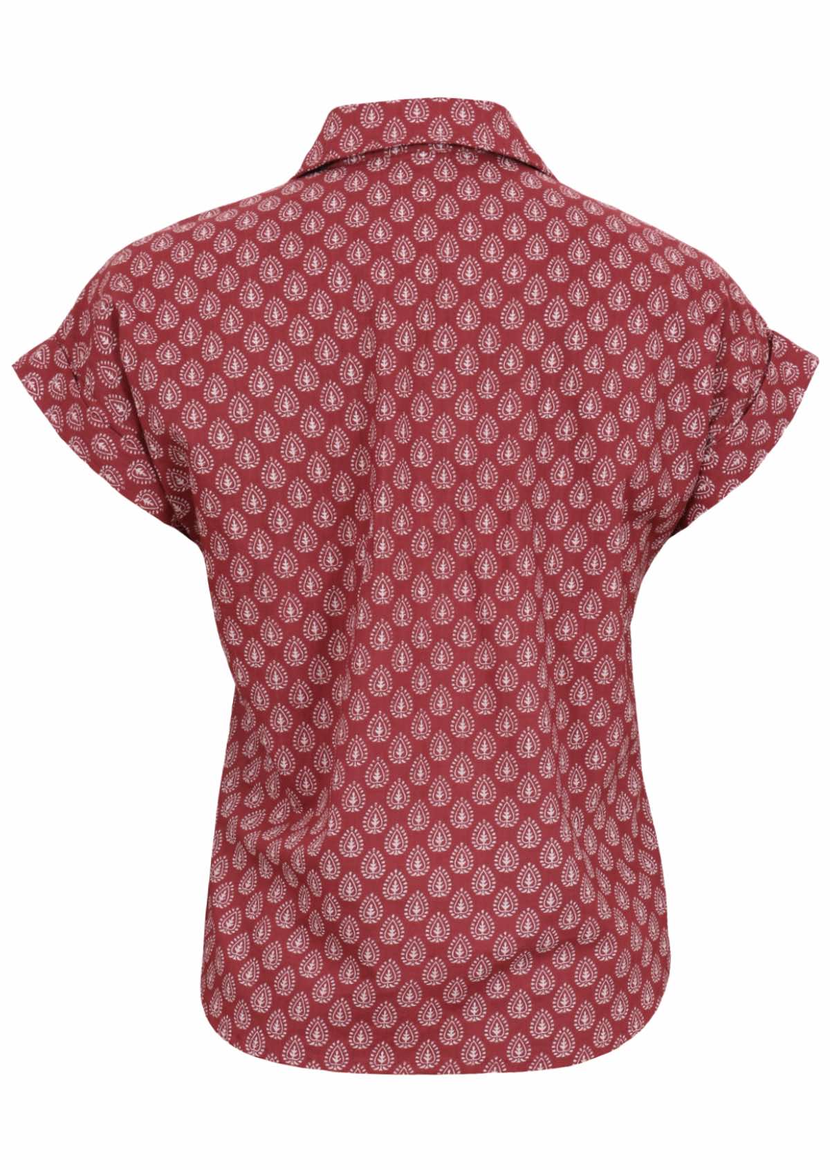 100% cotton top in dark terracotta with a white decorative print features a collar. 