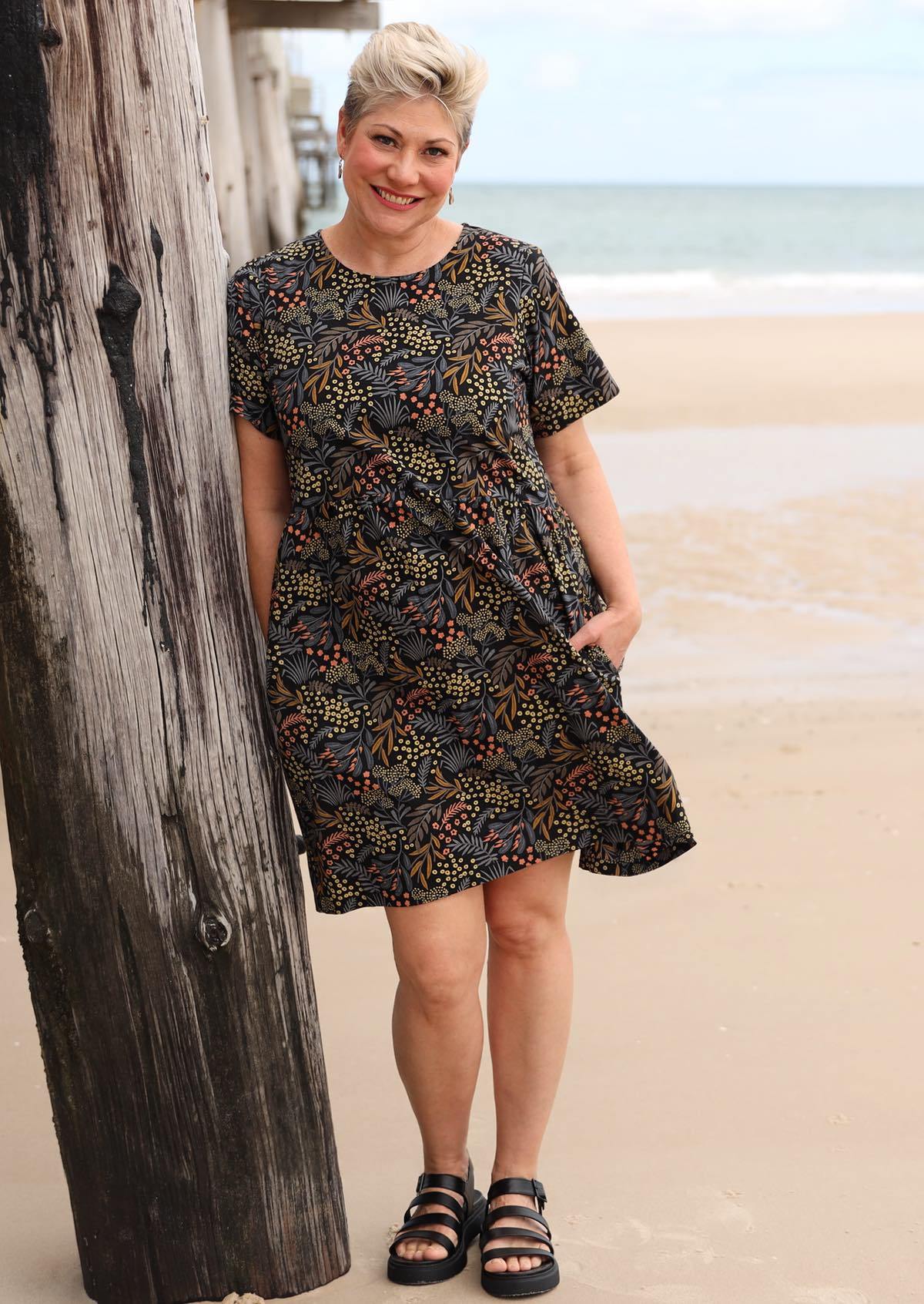 Above knee cotton dress with T-shirt sleeves and hidden side pockets