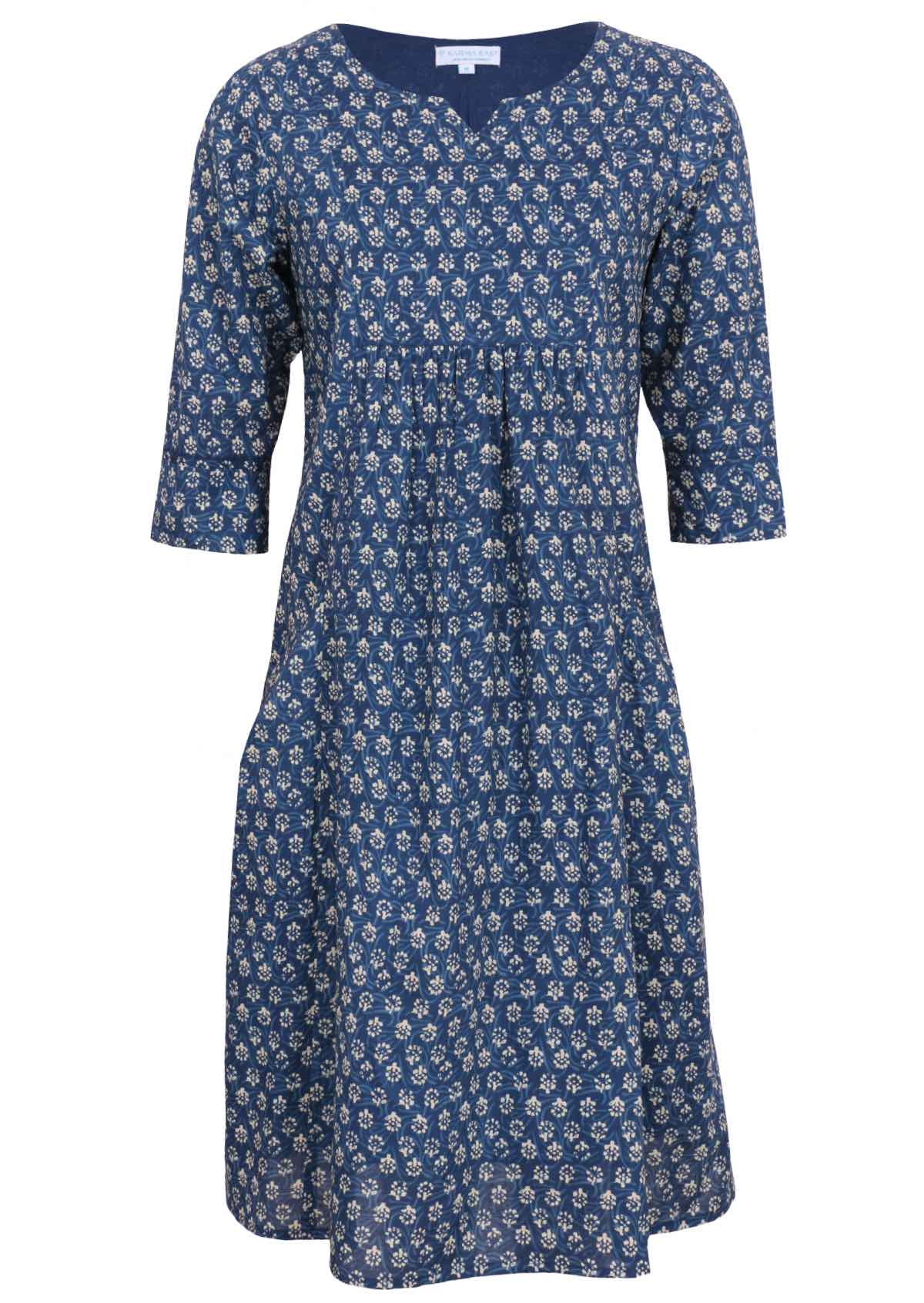 Cotton dress in blue with sweet repetitive white flowers